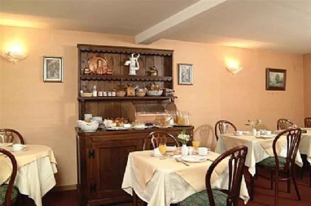 I Hotel 3*