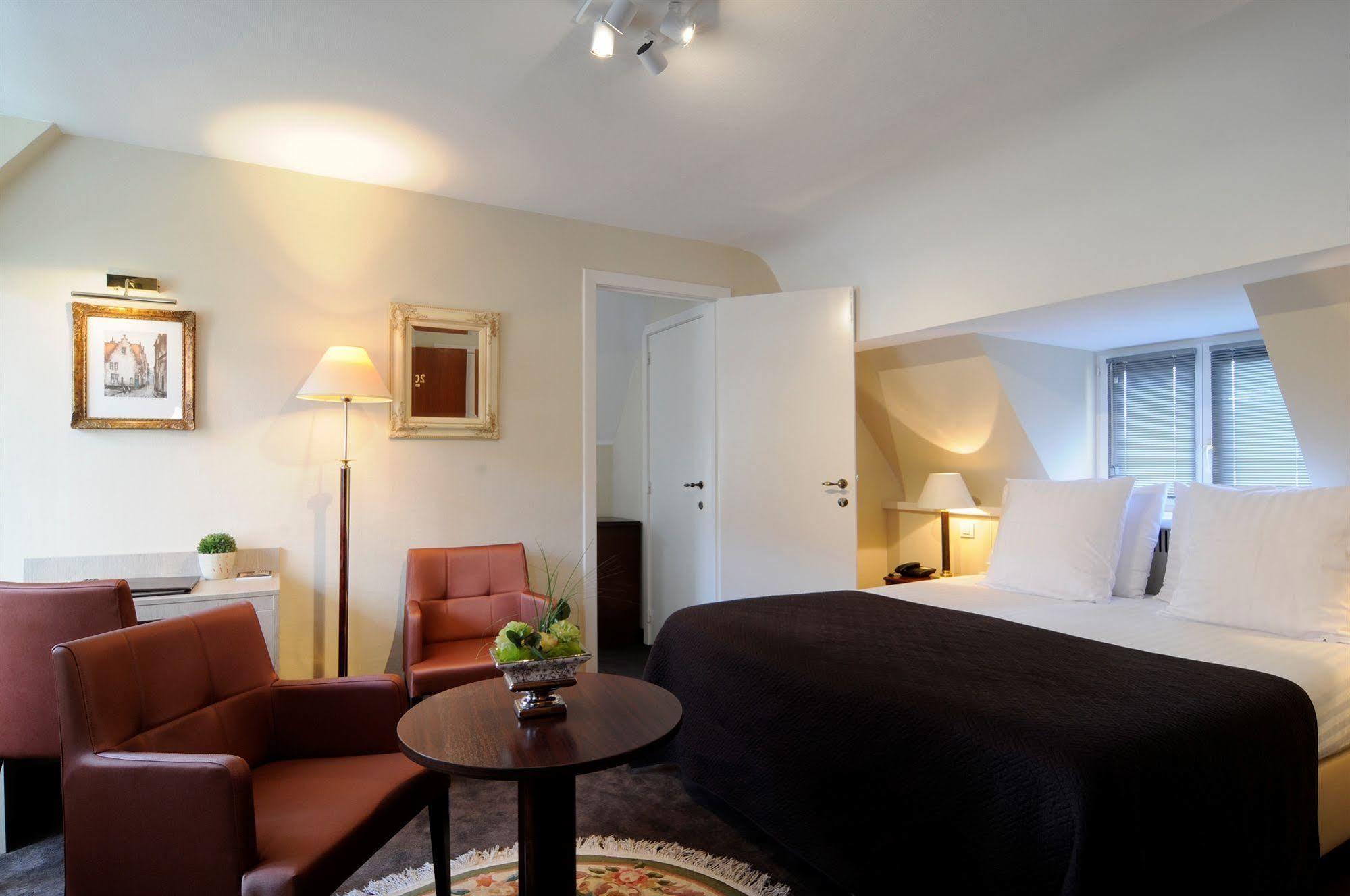 I Hotel 3*