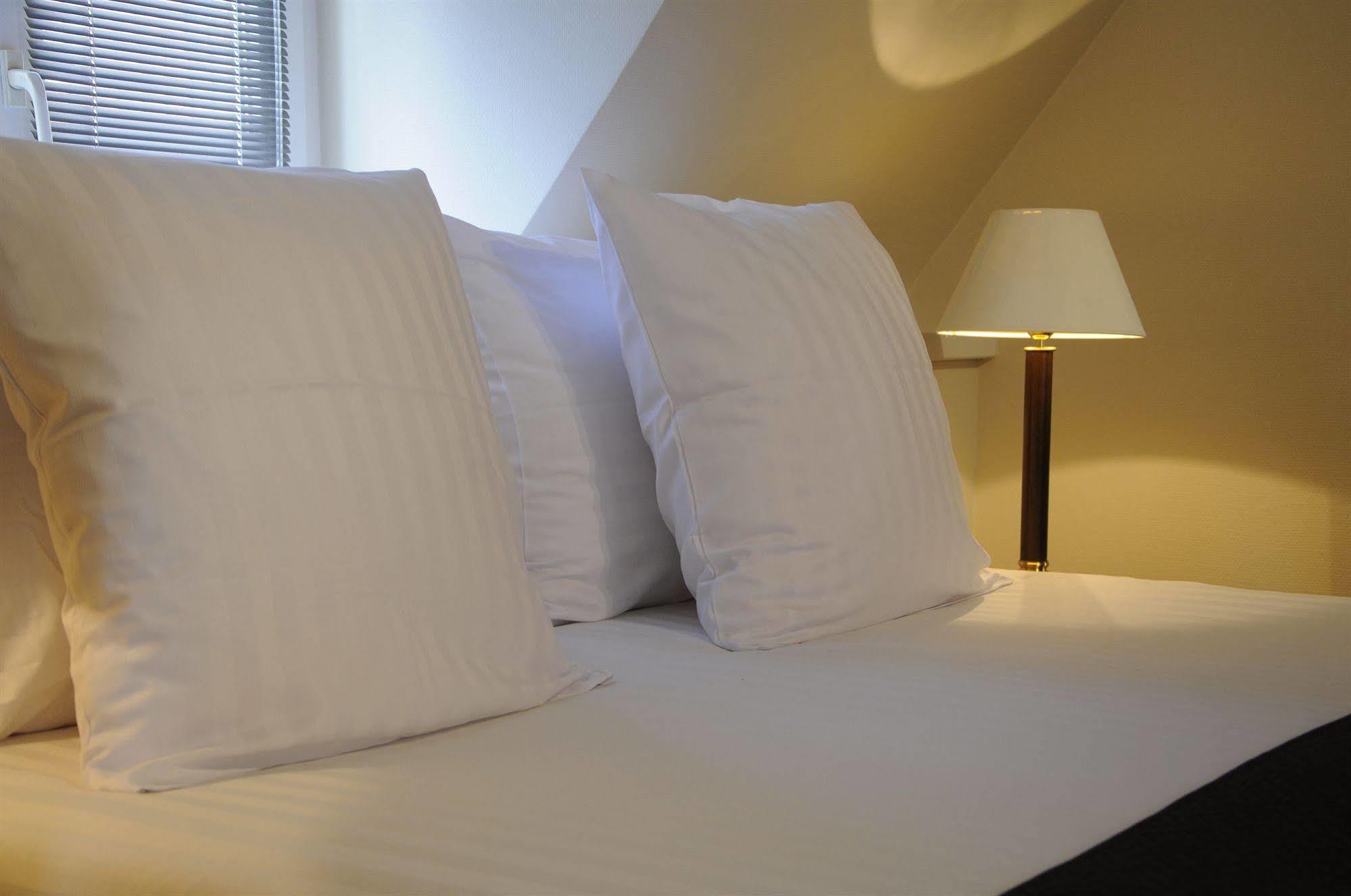 Hotel I