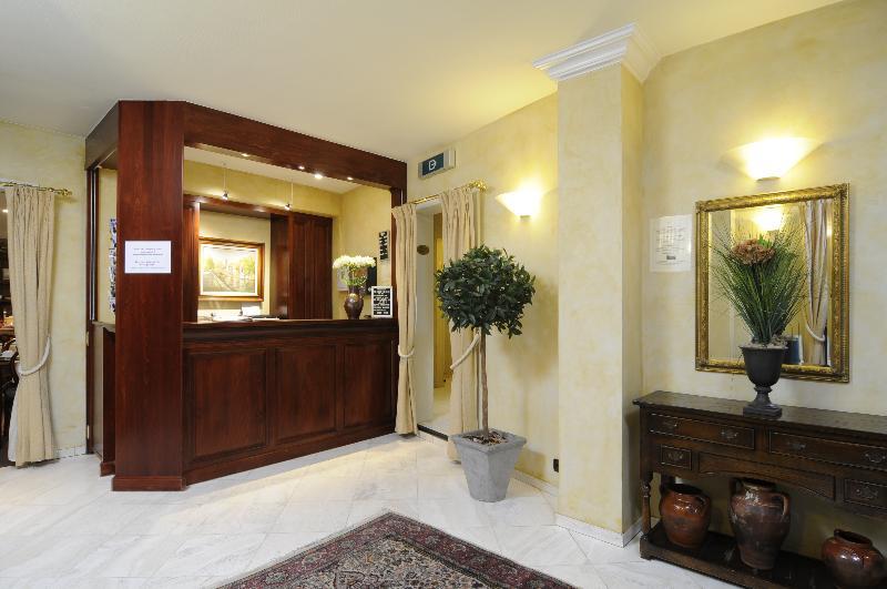 Hotel I 3*