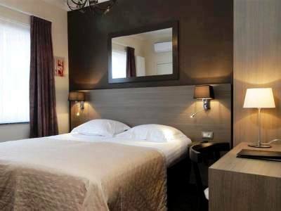 I Hotel